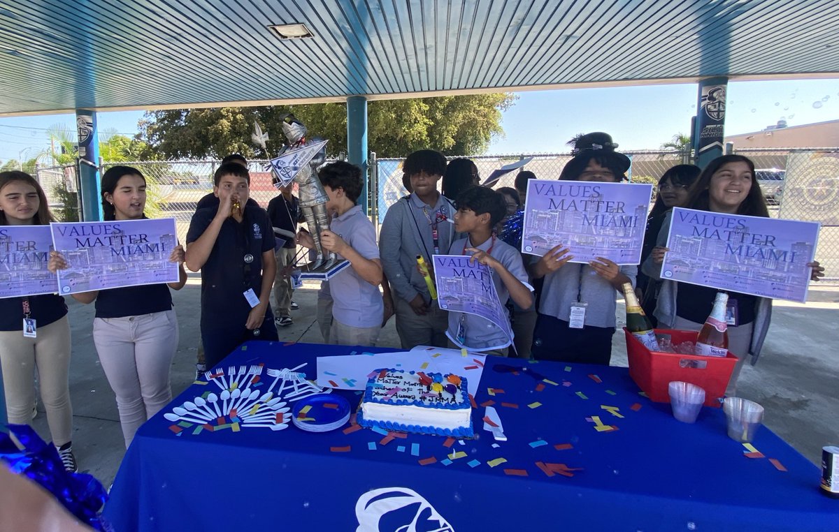 StdtSvcsMDCPS's tweet photo. We popped up @josemartimast to celebrate the #ValuesMatterMiami Citizenship School of the Year!l @MDCPSNorth @SuptDotres @LDIAZ_CAO @AlayonSally https://t.co/tRaCInTnbX