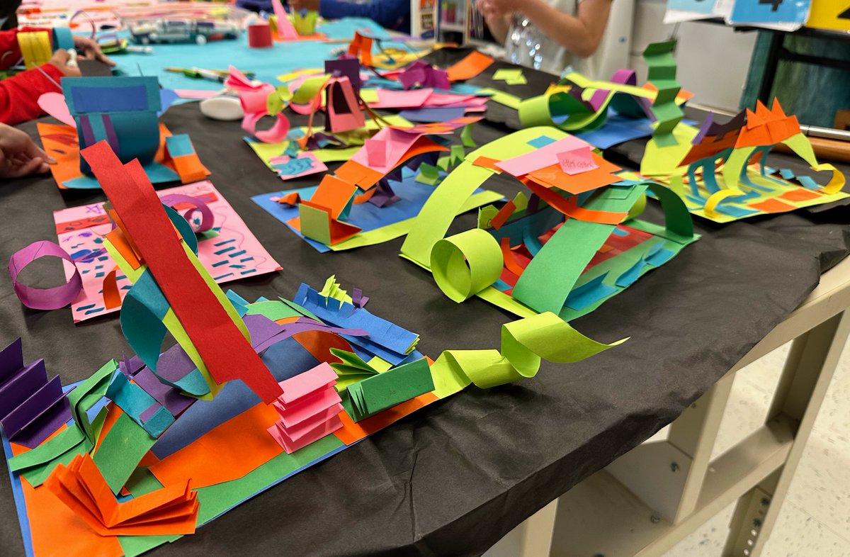 Arte Escuela Key (@arteescuelakey) on Twitter photo Esculturas de papel y cuadros de acuarela con marcos de mosaico de papel inspirados por Niki de Saint Phalle; primer grado y segundo. <a href="/EscuelaKeyAPS/">Escuela Key Elementary</a> Esculturas de papel y cuadros de acuarela con marcos de mosaico de papel inspirados por Niki de Saint Phalle; primer grado y segundo. <a href="/EscuelaKeyAPS/">Escuela Key Elementary</a>
