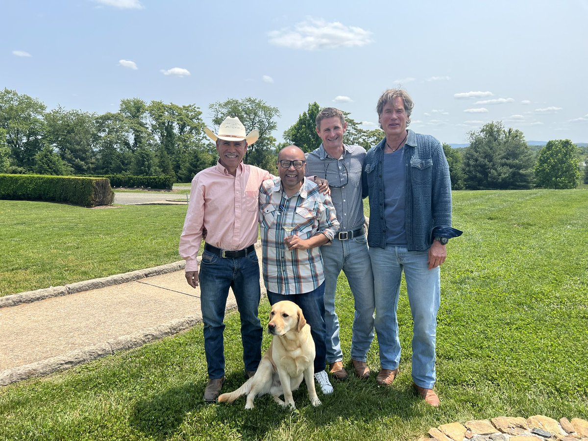 janeansonwine's tweet image. Wonderful visit to RdV Vineyard in Virginia today.