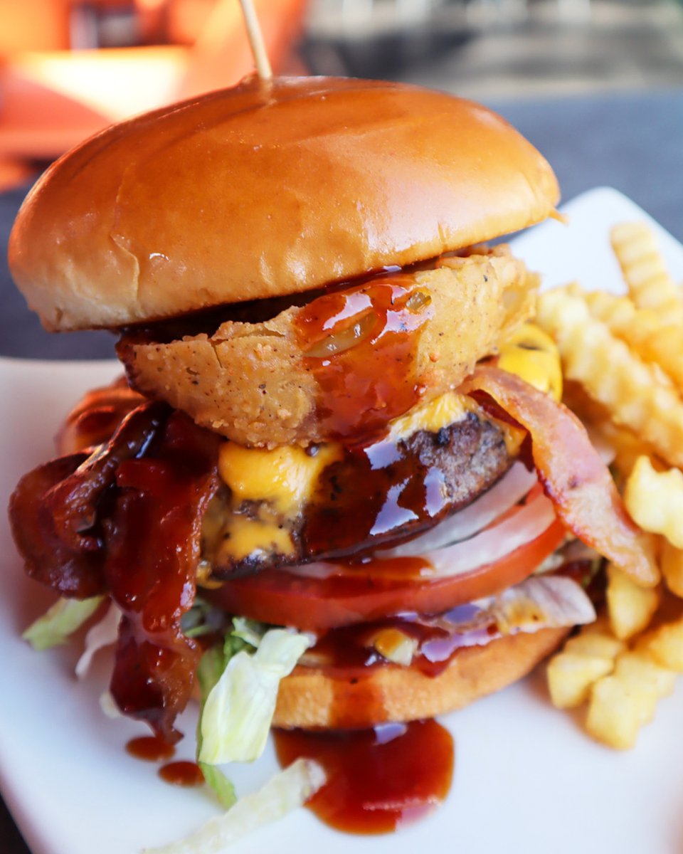 Yep, we have a feeling this is gonna be one of those 5-napkin sorta burgers! 👀

Topped with teriyaki BBQ, American cheese, bacon, a crispy onion ring, spicy mayo, lettuce, tomato, onion, and pickle - our new 𝐓𝐨𝐤𝐲𝐨 𝐁𝐮𝐫𝐠𝐞𝐫 is a Sunday stack worth ordering!