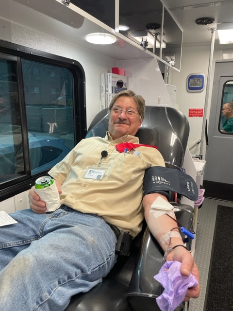 SFSH’s 10th Annual Blood Drive! We had 30 lifesaving donations helping 90 patients in our community! Great job, SFSH!

All donors were entered into a drawing, and Jenny won tickets to see Kevin James!