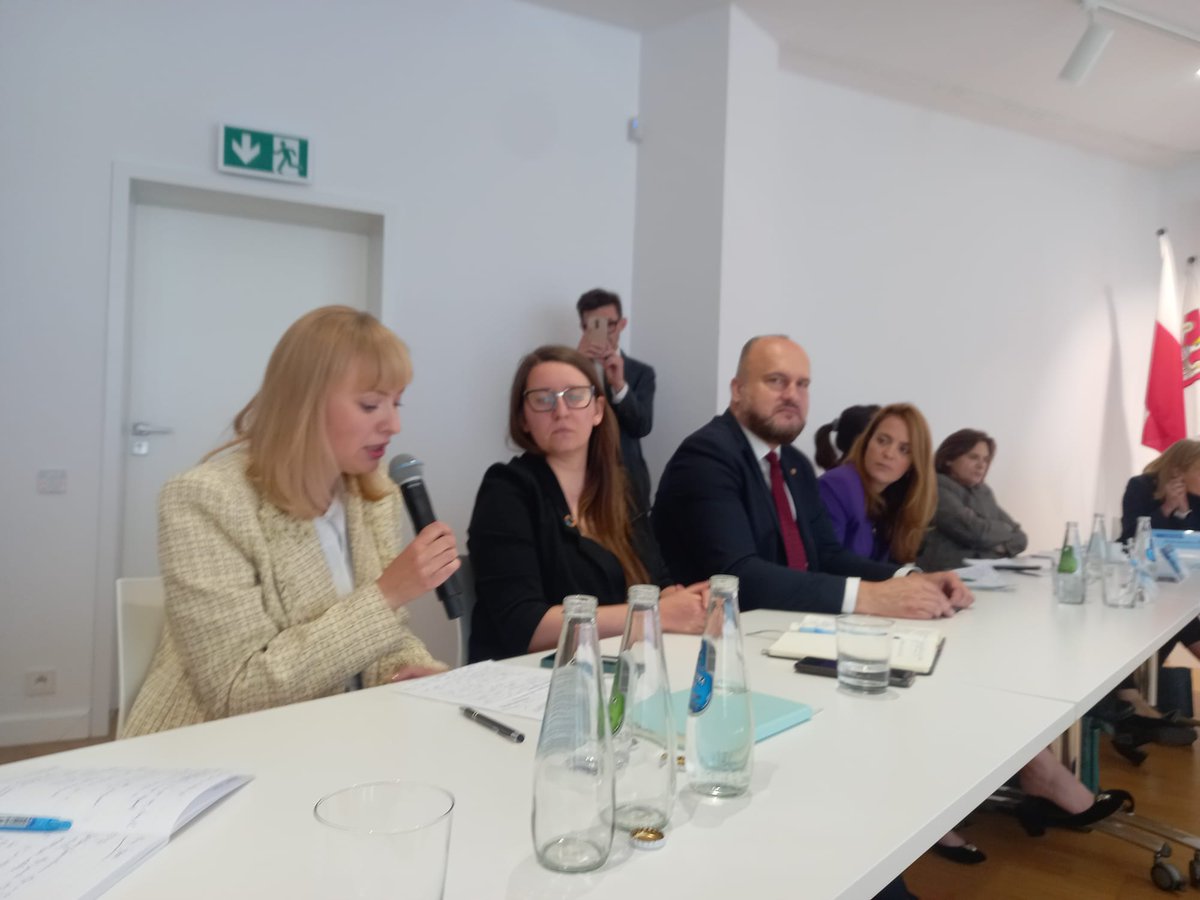 Dzisiaj moderowałam sesję w moim rodzinnym Koninie z @TimmermansEU, na której wszystkie strony mogły podzielić się swoim obawami i nadziejami w związku ze sprawiedliwą transformacją Wielkopolski Wschodniej. Czas pokaże, co nam się tu uda osiągnąć, ale wizję mamy wielką!