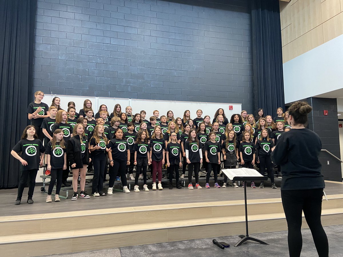 deleeuwc's tweet image. Shamrock Singers @DublinWL ☘️☘️☘️