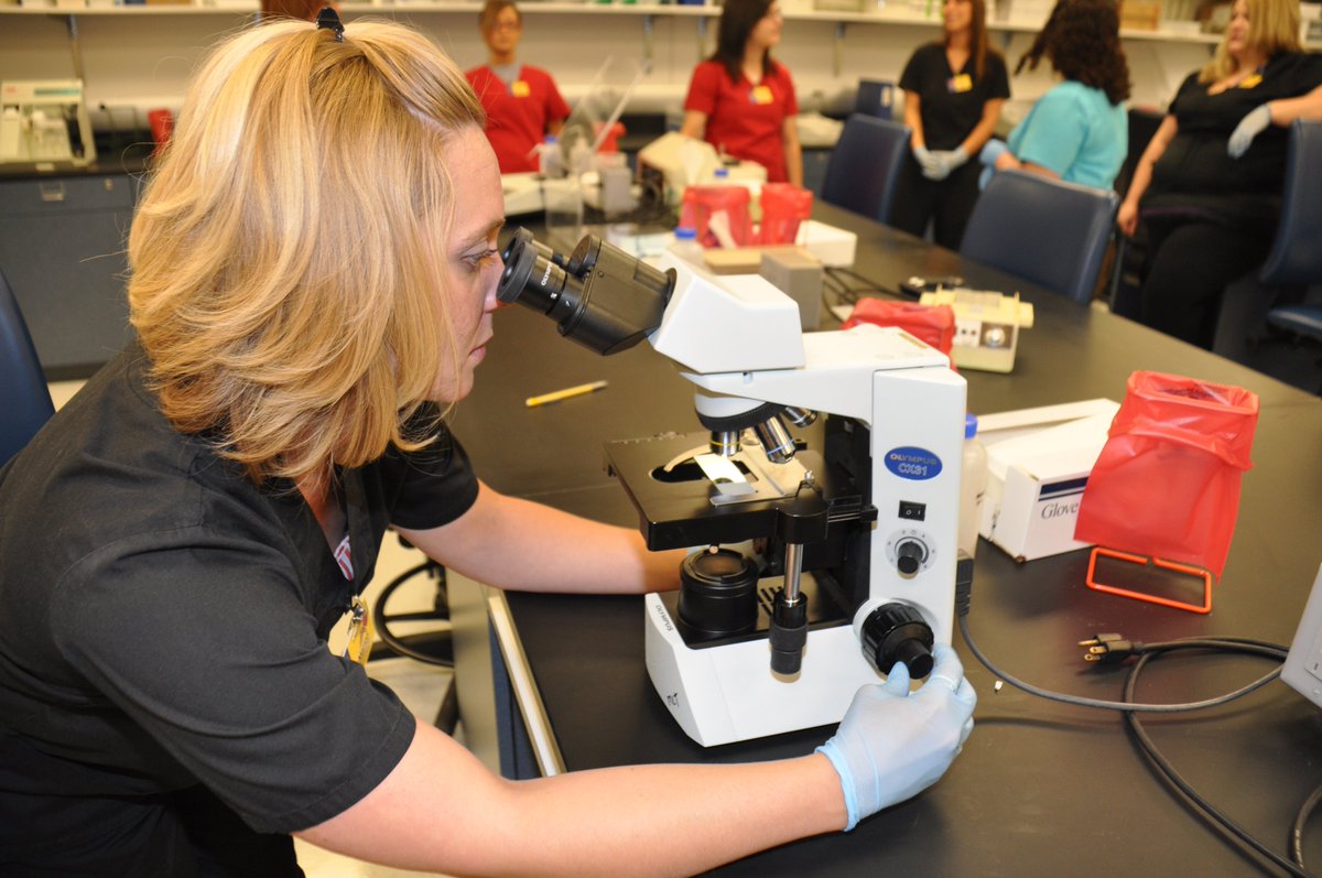Did you know that 100% of recent grads passed the licensing exam for #MedicalLabTech? This in-demand field pays $57,800/year with a 2-yr degree. bit.ly/MedLabTechPay Learn more here: bit.ly/MTCMedLab. Clinical Coordinator needed: bit.ly/WorkAtMTC #GetToNext #Jobs