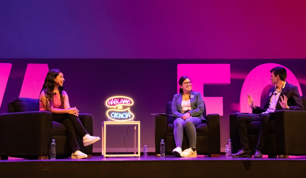 CienciaUDG's tweet photo. 🙌 Así terminamos nuestra participación en #iNNOVAFORUM, con una grabación especial de @hablamedecienciaudeg🎙.
🎧 Si no pudiste acompañarnos en vivo, podrás escuchar este episodio en tu plataforma favorita el 30 de mayo. ¡No te lo pierdas!
#CienciaUDG #Podcast #ComunidadUDG https://t.co/KvSUmUON80