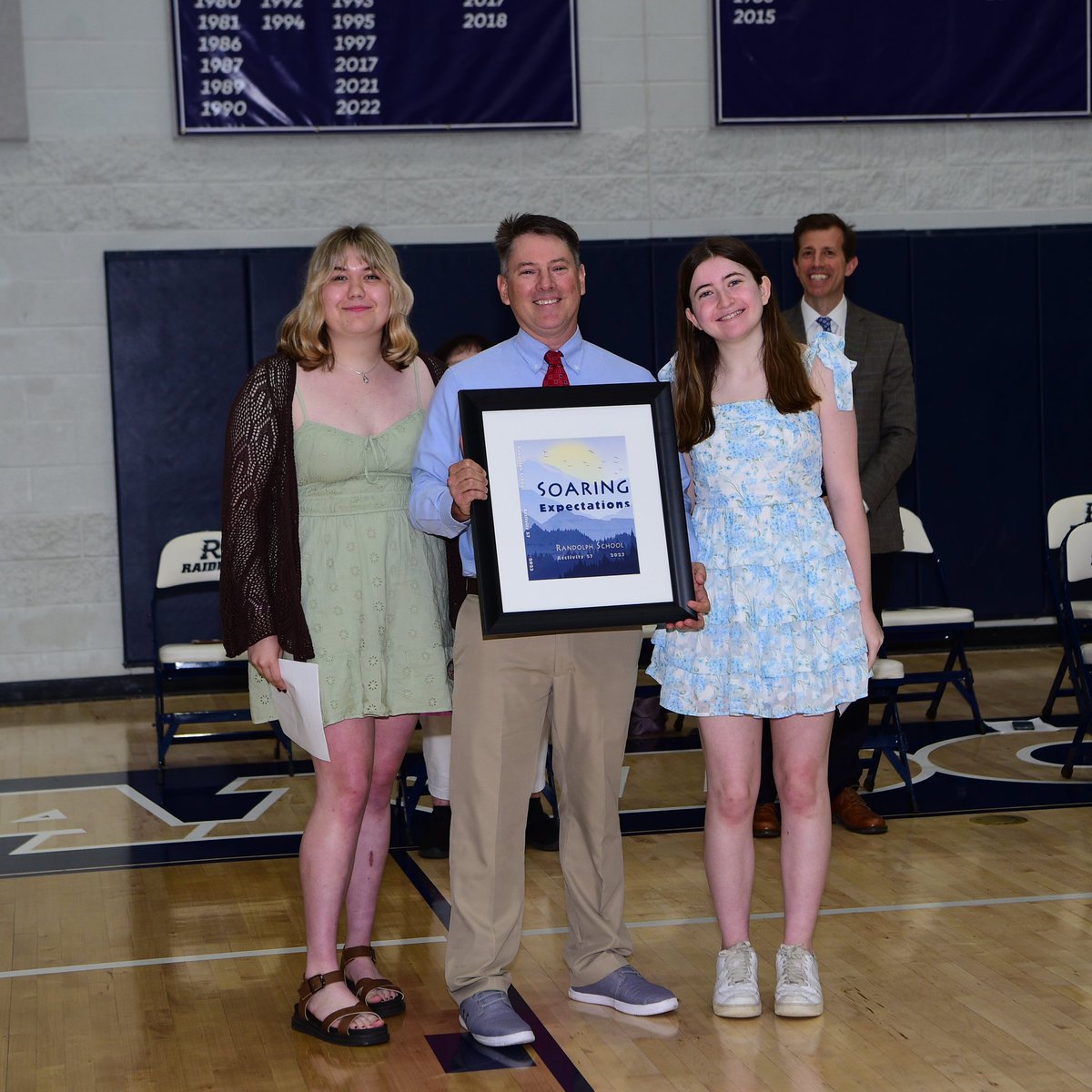 Closing Convocation brought our school community together to celebrate the Classes of 2023 and 2035, Seniors and Kindergarteners. Senior Class President Madison DeOrio ‘23 delivered a speech and the yearbook was dedicated to Middle School Math Teacher Ryan Weglage. #whyRandolph