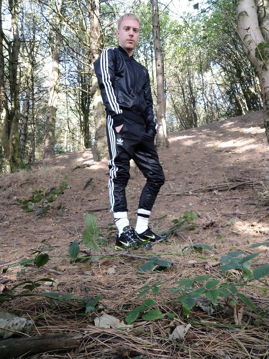 chavlad95's tweet photo. Throwback ft Adidas Chile
βͺοΈ
βͺοΈ
βͺοΈ
βͺοΈ
#gay #uk #gayuk #gayhot #scally #chav #gaytwunk #gaygear #repost #scallygay #instacool #nylonfetish #sneakerfetish #gaysportswear #calsurf #gearfetish #adidas #kink #puma #threestrips #kiffeur #gaychavlad #throwbackthursday https://t.co/nZlXNRU8EN