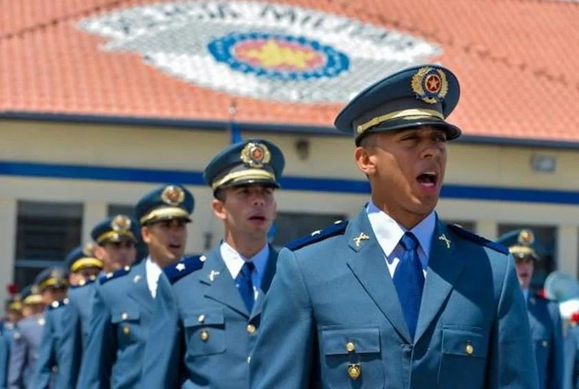 ConcursosSc's tweet image. Foi divulgado o edital do novo Concurso Público da Polícia Militar do Estado de São Paulo (PM-SP) com o objetivo de preencher 200 vagas de Aluno Oficial, tanto para candidatos do sexo feminino quanto masculino. #ConcursoPMSP #EditalPMSP #PMSP

concursossc.com.br/2023/05/18/pm-…
