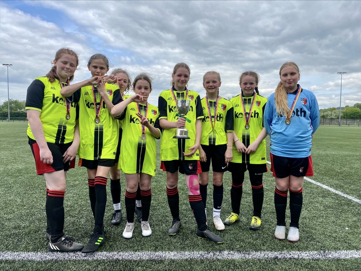 Gospel_Oak_'s tweet photo. Our U13 girls won yesterday, earning Gospel Oak School’s first ever trophy 🏆 🎉. They were a true credit to themselves and the school, both on and off the pitch #pride #teamGOS https://t.co/CTQjBSWouI