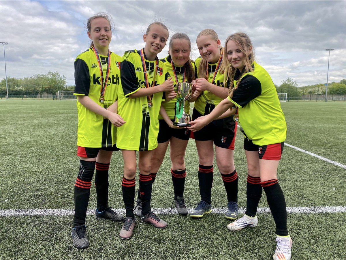 Gospel_Oak_'s tweet photo. Our U13 girls won yesterday, earning Gospel Oak School’s first ever trophy 🏆 🎉. They were a true credit to themselves and the school, both on and off the pitch #pride #teamGOS https://t.co/CTQjBSWouI