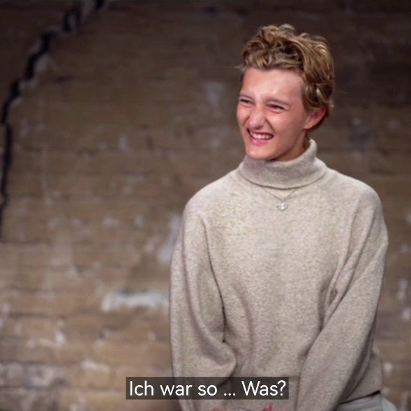 justGNTMthings's tweet photo. Wenn man Fragen stellt ist man nicht selbstbewußt? #gntn https://t.co/wJkn2UkIHB