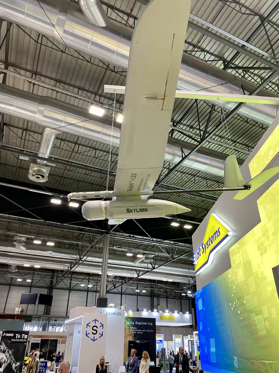 geodronsolution's tweet image. At FEINDEF is possible to share your background on Security and Defence and learn a lot about what the people are doing around the world. 
#counterdrone #IRS #drones #securityanddefence