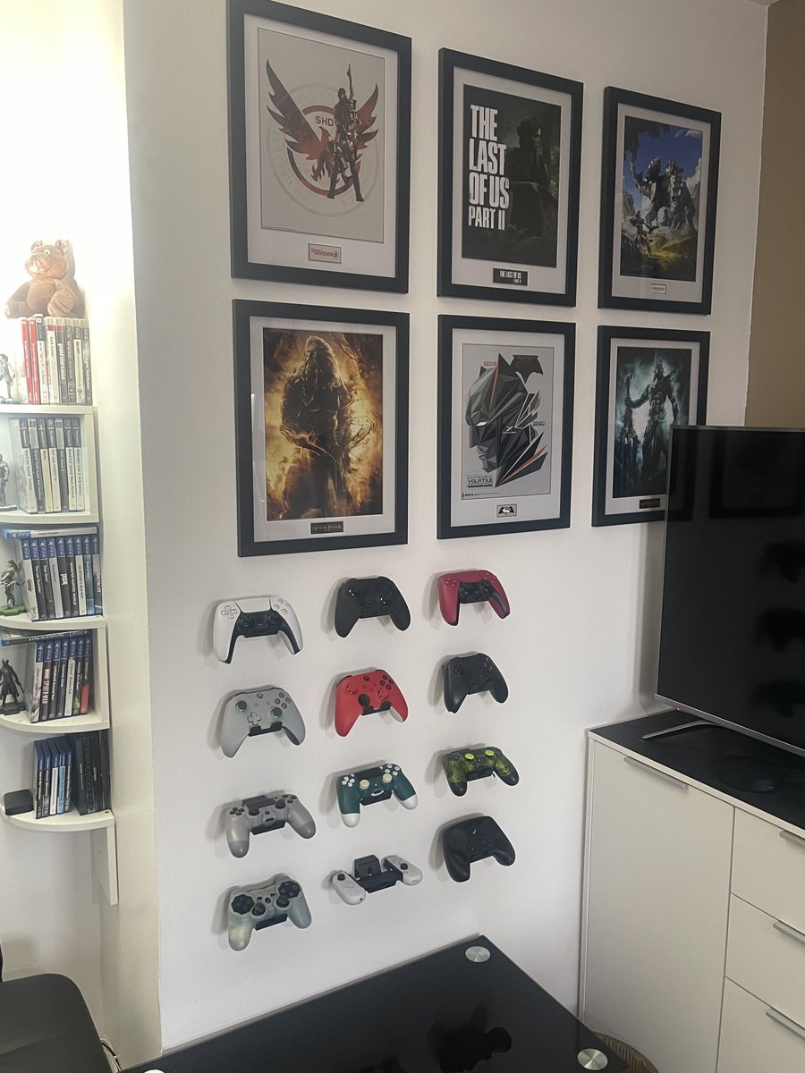 Nesfux's tweet photo. La décoration de mon salon 🤌 🤌 https://t.co/5ifcDeI8nQ