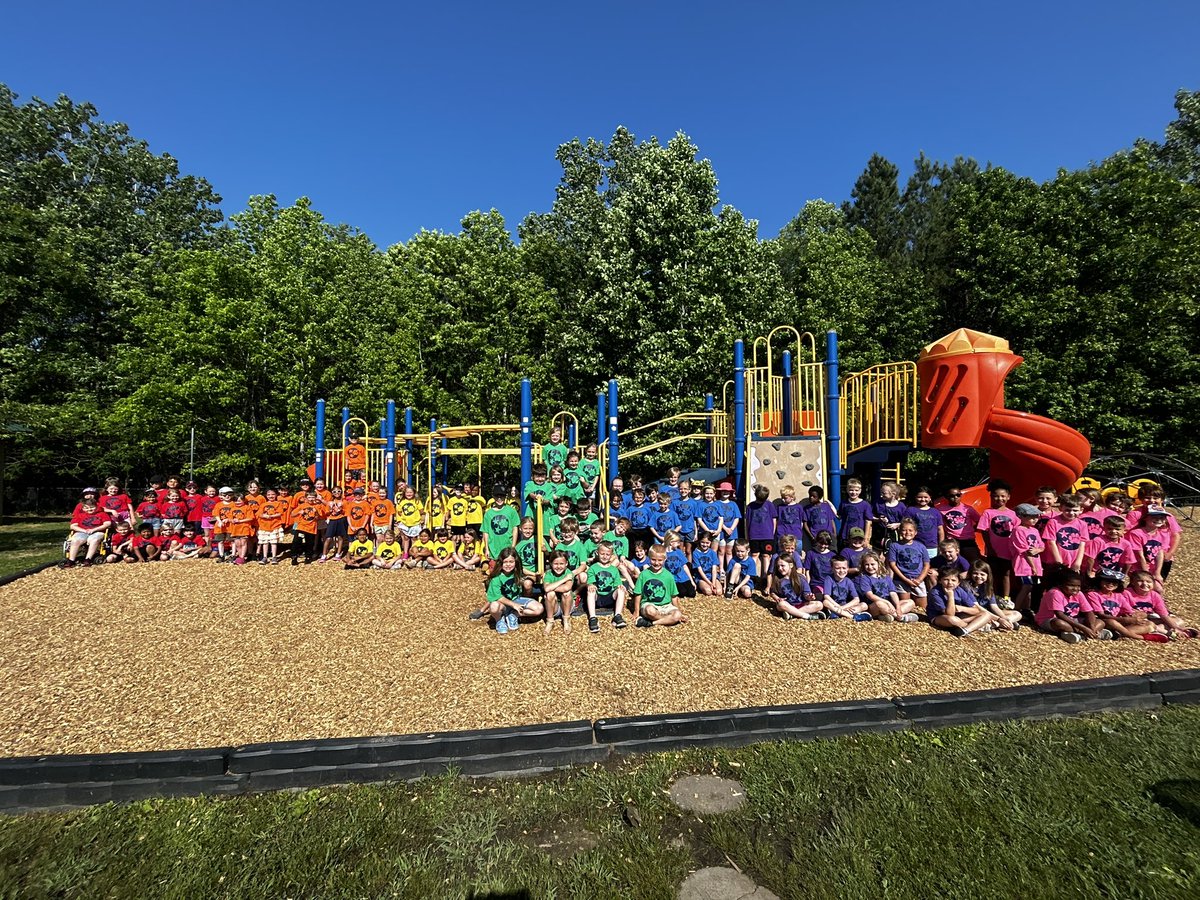 First grade rainbow! 🤩🌈 <a href="/CENT_Tweets/">Centennial Panthers</a>