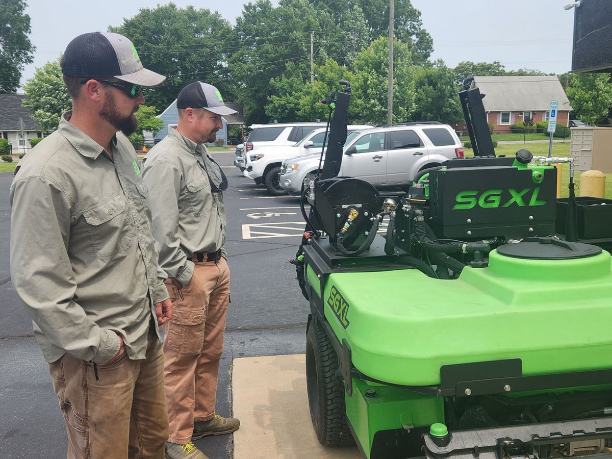AdvancedTurf's tweet photo. Thank you to everyone who stopped by our Winston-Salem (NC) Meet the Experts event! https://t.co/VLwbB7UGzA