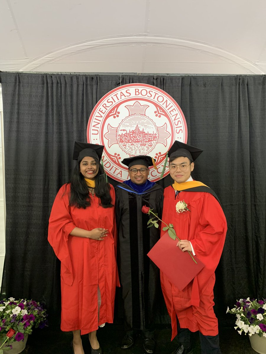 DJonesLab's tweet image. An incredible past few days! Congratulations to Mervin, Kavya (masters), Anna (undergrad) and Safiyah (post-bac) on finishing your programs. I’m grateful to have been your mentor. I look forward to the amazing things you will accomplish! @BUMedicine