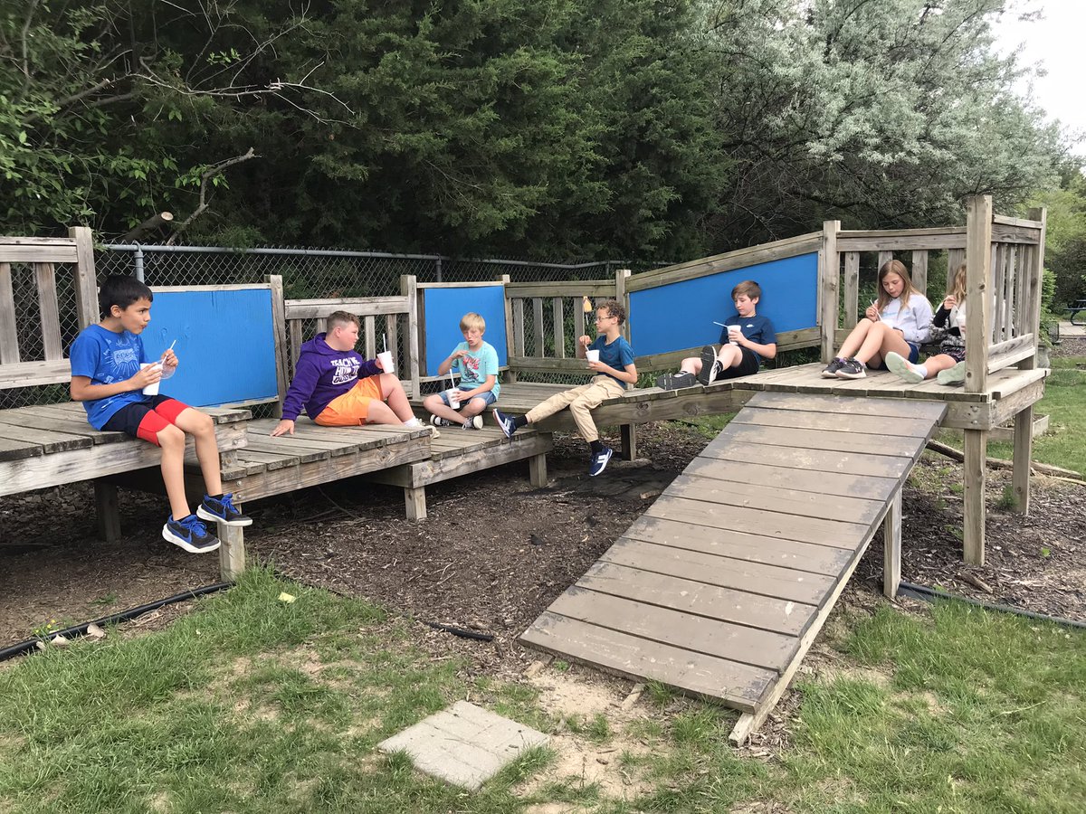LanesaStatzer's tweet photo. Tastee Treet in the Outdoor Classroom! Thank you for delivering to us so we can celebrate our hard work. 🍦 https://t.co/PWVOcVd086