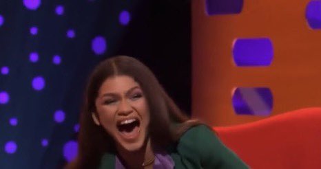 cherrydayas's tweet photo. zendaya being zendaya: a thread https://t.co/hWIJPdLkun