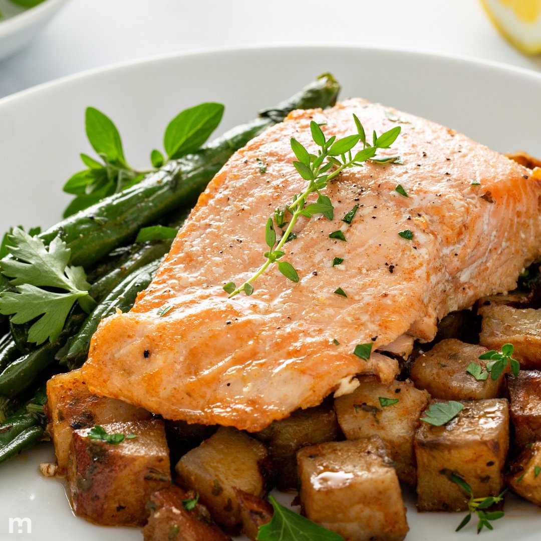 Up close and personal with our Paprika Salmon with Herb Roasted Potatoes and Green Beans 🤩 Add it to your next round of low FODMAP meals! 

 #modifyhealth #mealdelivery #fiber #ibs #ibsproblems #healthyeating #feelbetter #guthealth #celiac #glutenfree #lowfodmap #lowfodmapdiet