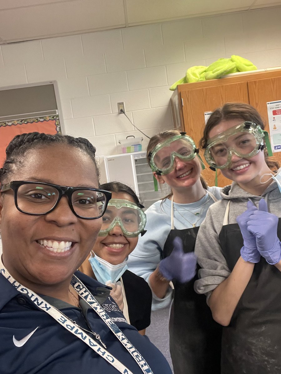 Thanks to Ms. DiSilvo’s AP Bio class for inviting me to join in Dissection day! It brought back so many memories from my days in the lab! #ChampeScience