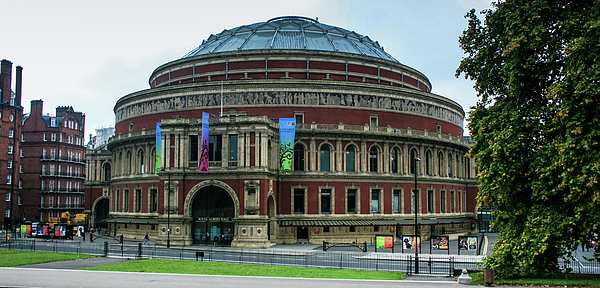 Stuart_C_Clarke's tweet photo. New artwork for sale! - "Royal Albert Hall" - https://t.co/FUUC8z6KJb @fineartamerica https://t.co/MgvBZbBCV4