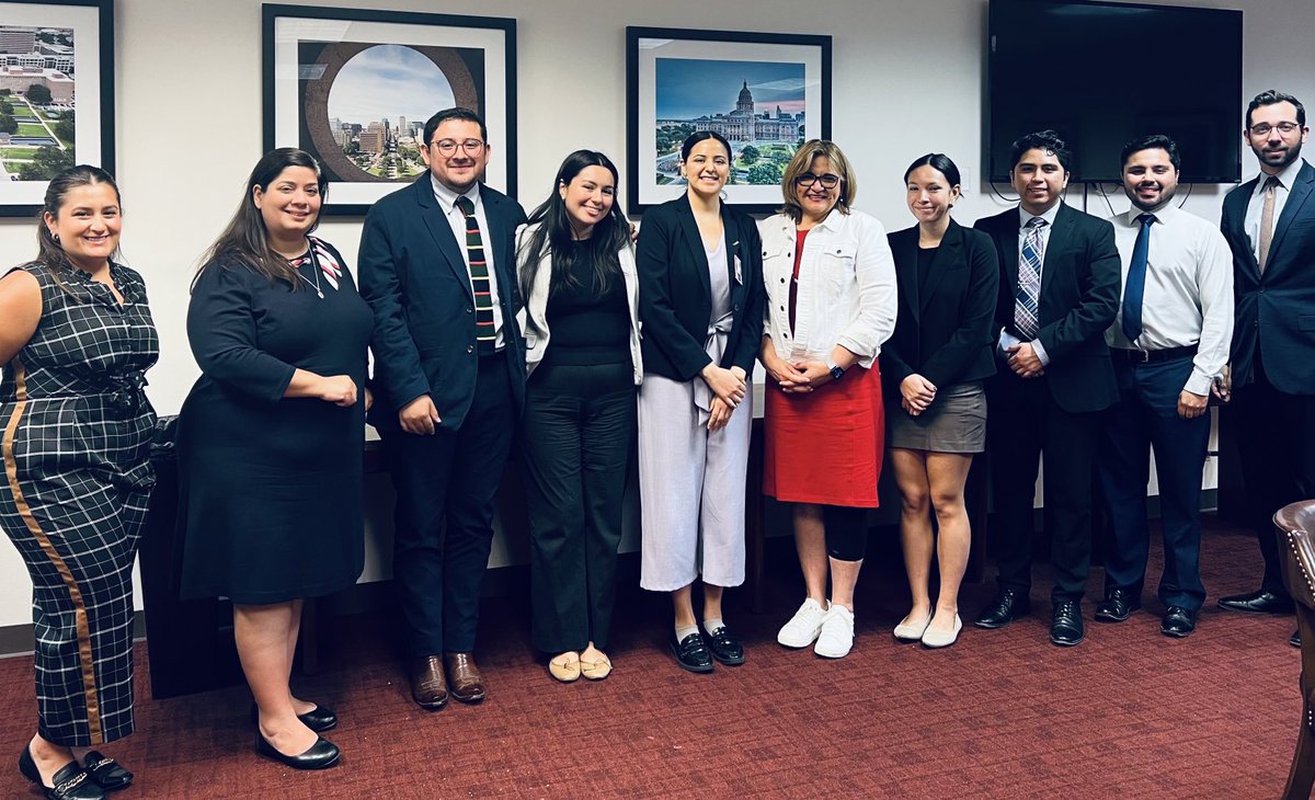 Myra Leo tweet media