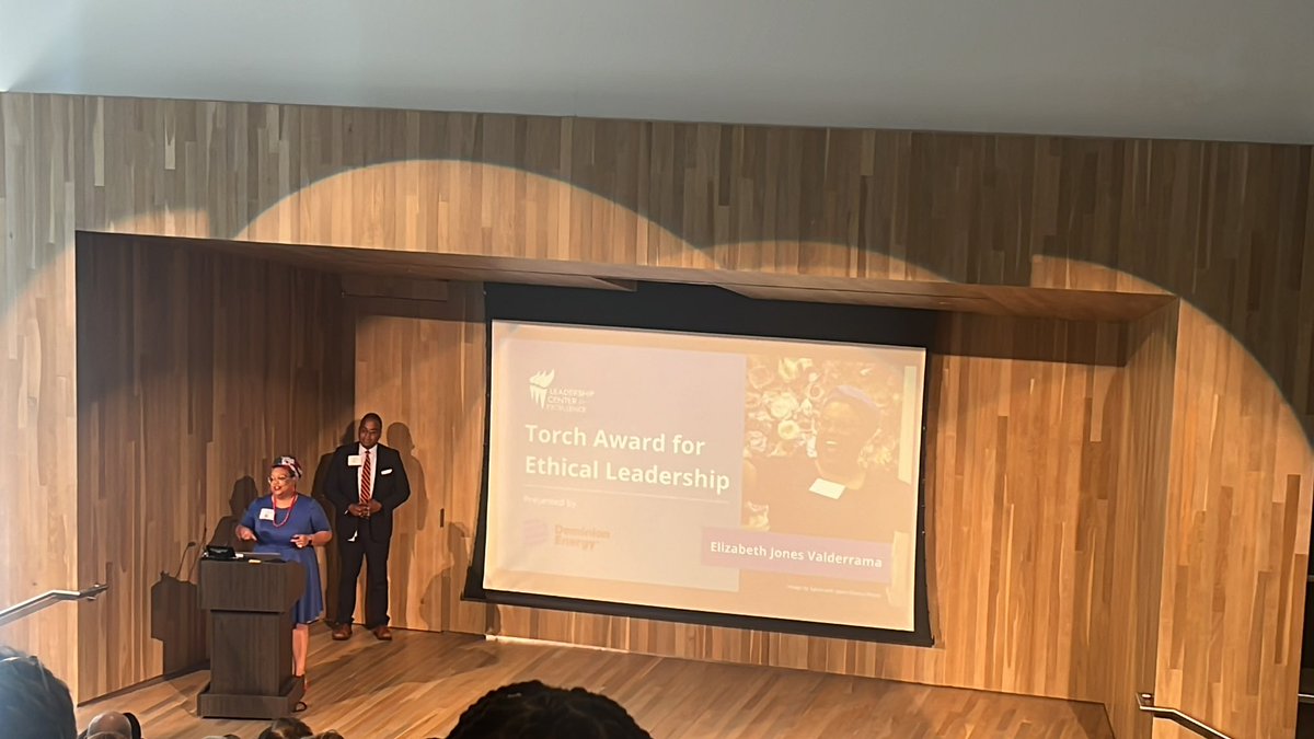 KateBatesArlVA's tweet photo. “@ElizabethJVB serves as a beacon of necessary change” - @scottaprice presenting the @LCEbuzz torch for ethical leadership. She sure does. Congratulations. I’m proud to be her friend. @OARjustice @DominionEnergy https://t.co/Mi4qqDdVHU