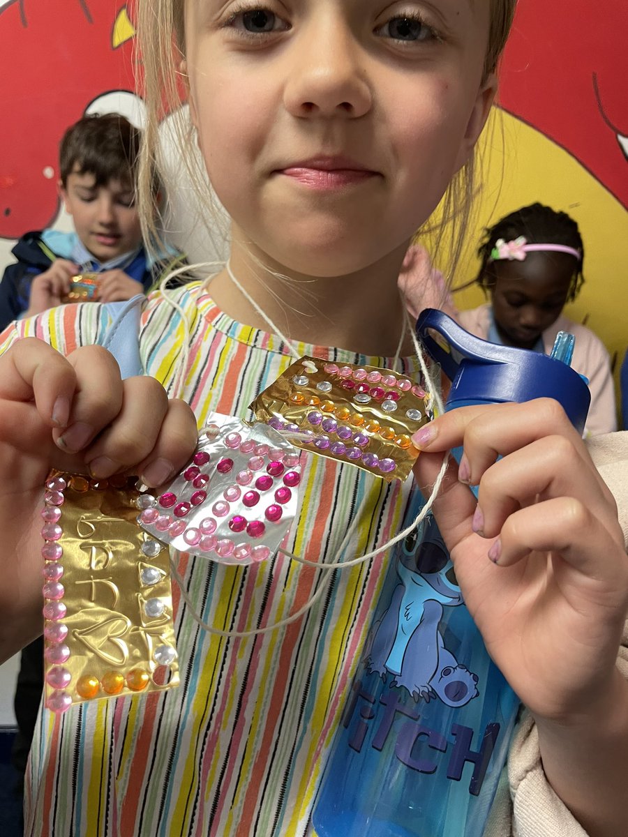 SchoolTrelai's tweet photo. A fantastic week in @CuriosityClub2! Look at our wonderful designs.
Diolch Anna and Rosie for another brilliant session.
#TPSHumanities
#TPSScience https://t.co/pAY63AuzTK