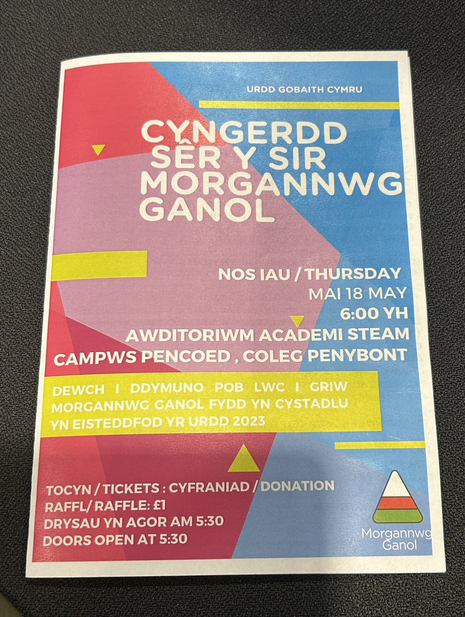 YGGTonyrefail's tweet photo. Perfformiadau hyfryd gan Eladie-Belle ag Isaac heno yng Nghyngerdd Sêr y Sir Morgannwg Ganol. Ymlaen i Lanymddyfri nesaf! Two wonderful performances tonight in the @UrddDeCanolog concert. 👏👏👏🏴󠁧󠁢󠁷󠁬󠁳󠁿 https://t.co/zWHA6KPK3w