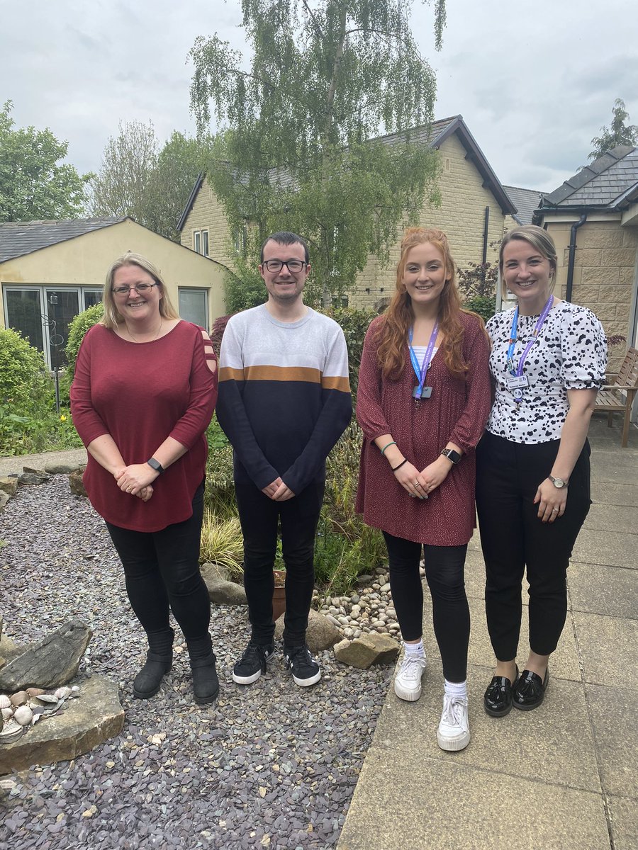 Absolutely lovely to welcome @emma_downes2021 and @HigginsAdam95 from @newsinglossop to @BlytheHouseHosp today with @poppie_staden to meet the teams and learn more about what we do. Thank you SO much for coming and for all your ongoing support - we are all incredibly grateful. 💙