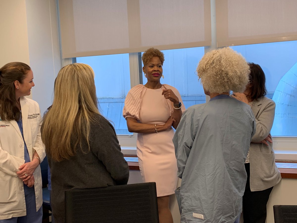 Gaurdia's tweet image. Dr. Angelleen Peters-Lewis has arrived at the Munn Center, and MGH Nurse Research Day has begun! Join us at 1:30 to learn about and celebrate the power and possibility of nursing scholarship mghpcs.org/munncenter/ind… #DisseminateMunnCenterScience #NurseResearch