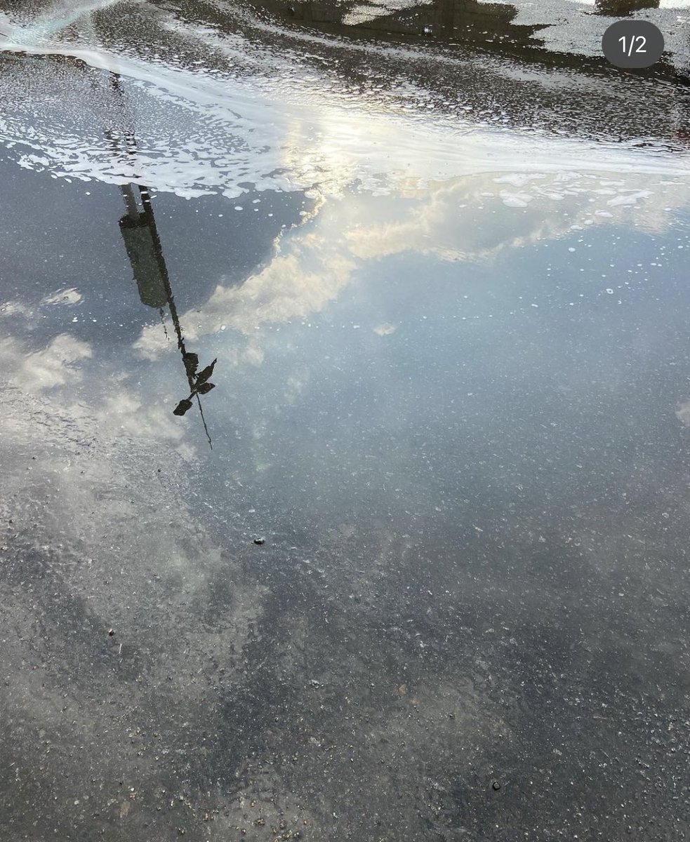 #امطار_الرياض_الان

عندكم الاجواء حلوه ...
وعندنا غبار ...