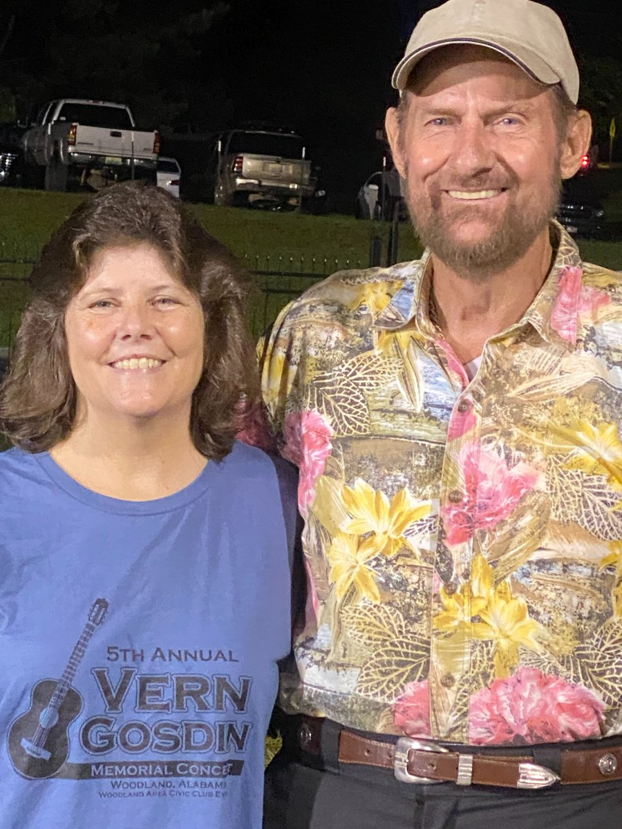 GosdinVern's tweet photo. 2022 VERN GOSDIN MEMORIAL CONCERT WOODLAND ALABAMA! HONORING "THE VOICE" WITH @littletexasband
THIS YEAR WAS THE FIRST YEAR THE CONCERT GOT RAINED OUT!! I HAD GREAT COMPANY WITH ME!! FINALLY GOT TO MEET VERN'S DEAR FRIEND MIKE PARSONS!! WHAT A HONOR!! https://t.co/mdmiETtPCf