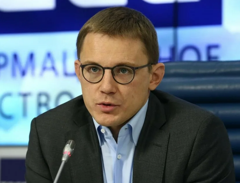 RussianPressa's tweet photo. Работники УАЗ объявили забастовку из-за обмана с зарплатой 
Алексей Сазанов, заместитель министра финансов, объявил, что налоговая ставка НДФЛ для работников, осуществляющих дистанционную работу из-за границы (как по трудовым, так и гражданско-правовым договорам), будет унифи... https://t.co/4n03AlY4vQ