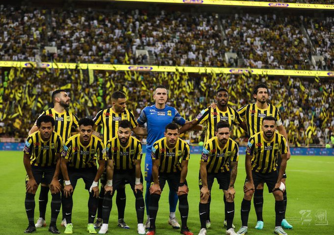 نثق ي نمورنا..

تبقى ٣ نهائيات ننسى كل شيء ونركز في الملعب وحنا معكم وخلفكم داعمين لكم💛🖤

@Hegazi @Hamedallah_9 @IgorCoronado_10 @TarrekHameed @mdoo__18 
@heldercosta_  
@Anmar_Alhailae @Kaaki_ahmad
@Omar4h @mohammedalsai70
#الاتحاديون_يثقون_بنمورهم