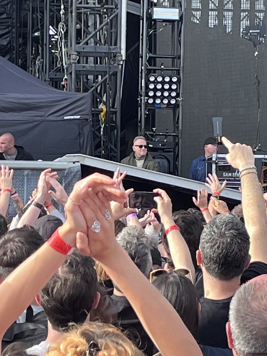 cirolanz's tweet photo. #brucespringsteen eccolo… https://t.co/y7PkU3D07C