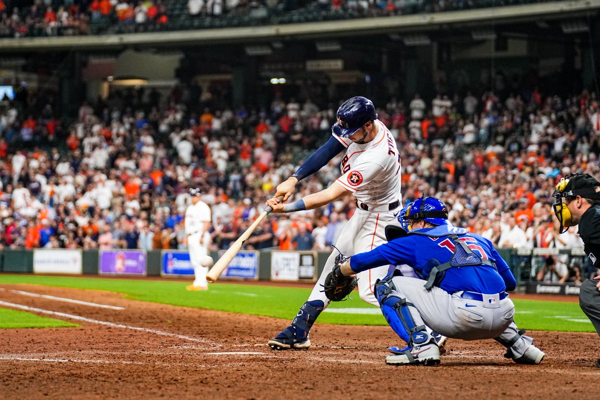 zelayacris30's tweet photo. Walk off wins are always fun to shoot 📸😎 https://t.co/WNtx0cTFe9