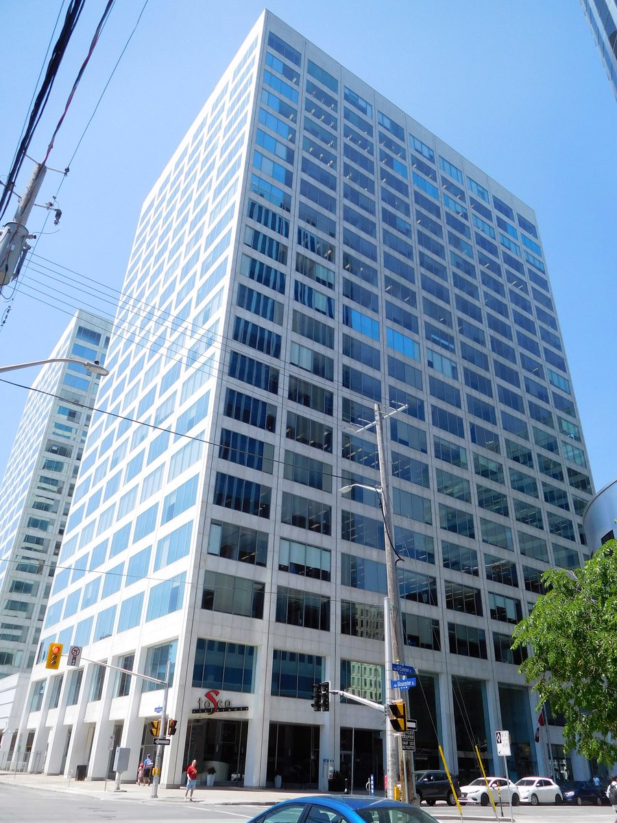 YasirNaqviCDN's tweet photo. With hybrid work here to stay, 3 million square meters of government office space in the National Capital Region is being underused.

This provides an excellent opportunity to convert them into affordable homes and redesign for community &amp; commercial use: https://t.co/0t8VOvwxfv https://t.co/p2Bt5aPKBS