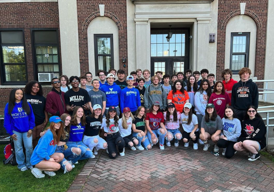 EastRockawaySD's tweet photo. Congrats to the ERHS Class of 2023!

#classof2023 #decisionday2023 #werock #eastrockawayhighschool @GoEastRockaway https://t.co/Hn9NPCoOAx