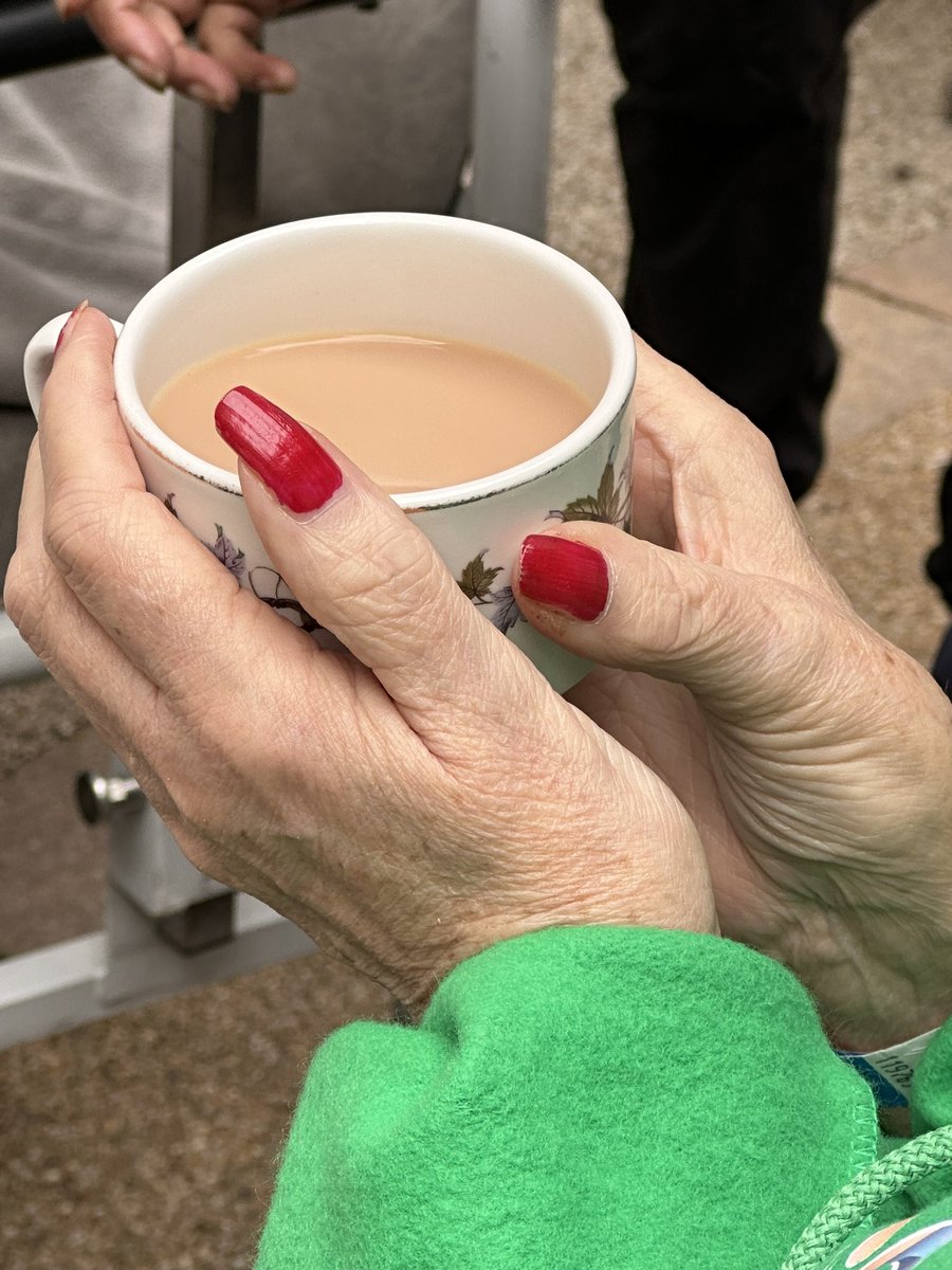 Dementia Awareness Event SCO ACM  #amazing 
Ladywell garden 
Patients , visitors, staff and volunteers , dancing with dementia group, Age UKenjoyed a lovely afternoon #singing#dancing#fun,fun,fun
Nail painting ,therapyactivities , refreshments , Falls and PU prevention🍰☕️💃🏿