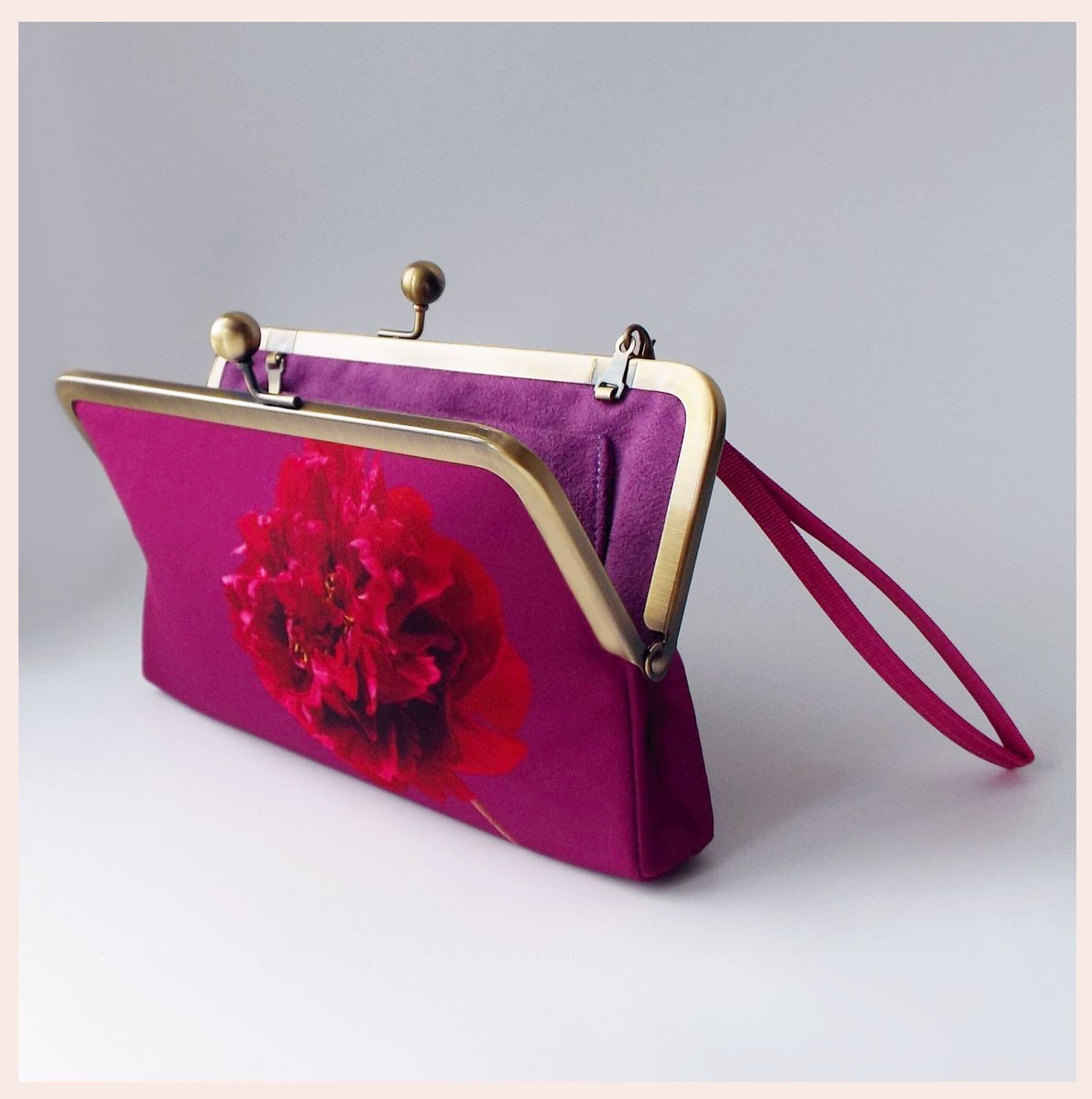 new magenta floral clutch bag in my #etsy shop: etsy.me/459C3fn #magenta #eveningbag #floralclutch #weddingguest #pinkpeony #specialoccasion #pink #wedding #weddingclutch #eveningclutch #motherofthebride #motherofthegroom #flora #flower #clutchbag #clutchpurse