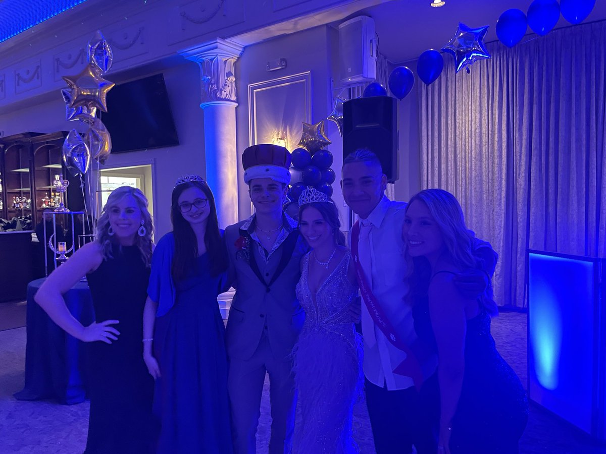 🐾🎉Congratulations to our 2023 Prom Court! 🎉🐾

👑Princess Veronica Isky
👑Prince Vicente Peralta
👑Queen Natalie Schumann
👑King Peter Schumann

#bectonhs