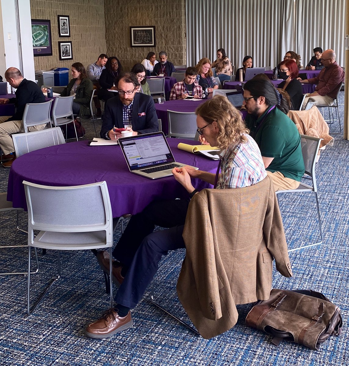 .<a href="/NorthwesternU/">Northwestern</a> GenChem Lab co-director and Canvas Hall of Fame winner, <a href="/KatieAMoga/">Katie Gesmundo</a> led an interactive session on alternative grading in large enrollment classes at #TEACHx23. Shifting away from points and grades can result in greater student focus on feedback. #ungrading