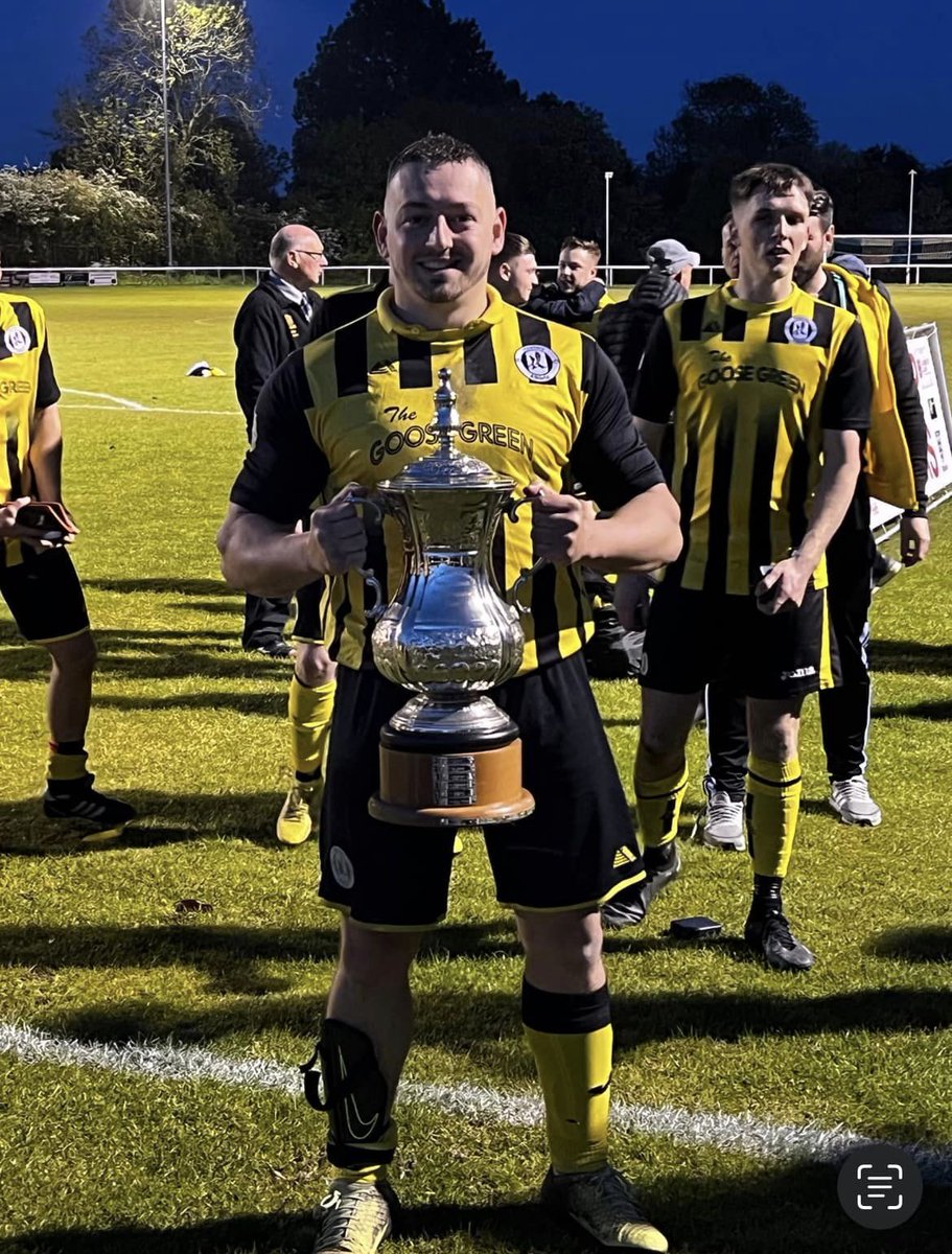 🏆 𝗪𝗲𝗹𝗹 𝗱𝗼𝗻𝗲, 𝗛𝗮𝘄𝗸𝗹𝗲𝘆 𝗔𝘁𝗵𝗹𝗲𝘁𝗶𝗰!
We would like to say a huge congratulations to <a href="/HawkleyAthletic/">Hawkley Athletic FC</a> on winning the <a href="/OfficialSlcfl/">SLCFL_Official</a> Remembrance Cup on Tuesday evening. As one of the team's sponsors it's great to see the team achieving the ultimate aim...1/2