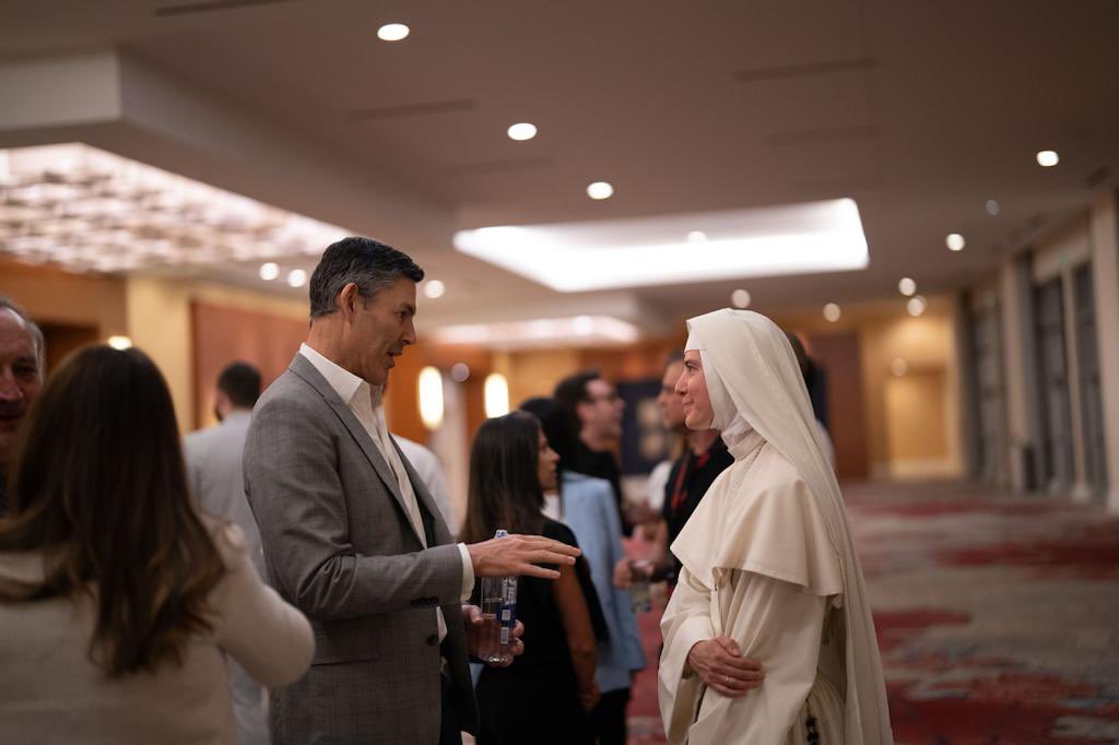 GeorgeGammon's tweet image. I’m very proud of the fact the Rebel Capitalist community is as eclectic as it is amazing.

This young lady was put in charge of the finances for her convent.

She watches my YouTube channel and came to RCL with one of her sisters to learn more about money. #supercool