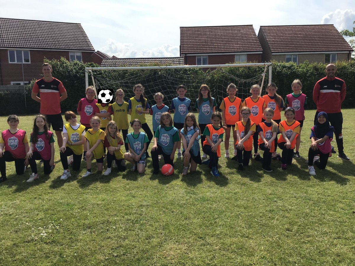 Castle Mead School tweet media