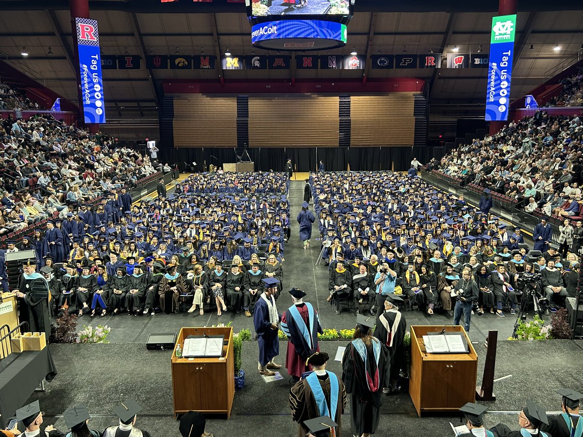 MiddlesexColts's tweet photo. Congratulations to the Middlesex College graduating class of 2023!! Great to see so many student-athletes have their names called and present to walk with Middlesex pride. On to the next steps in their lives! #GoColts https://t.co/lp0WCd1UwV