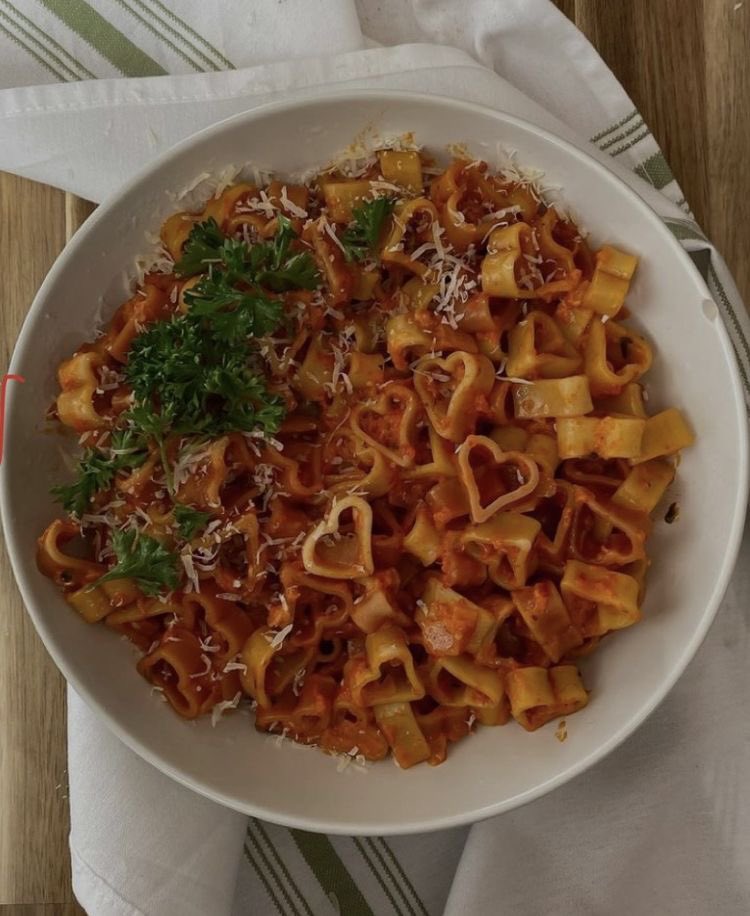 strwbrrylhs's tweet photo. oneus as different types of pasta, a 🧵 

no i will not elaborate on any of these

// food https://t.co/uZsKazltkj