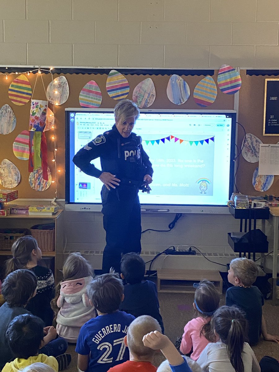 Mrs. Jastrubecki’s mom stopped by for a visit in Mrs. Koop’s Kindergarten class!!!