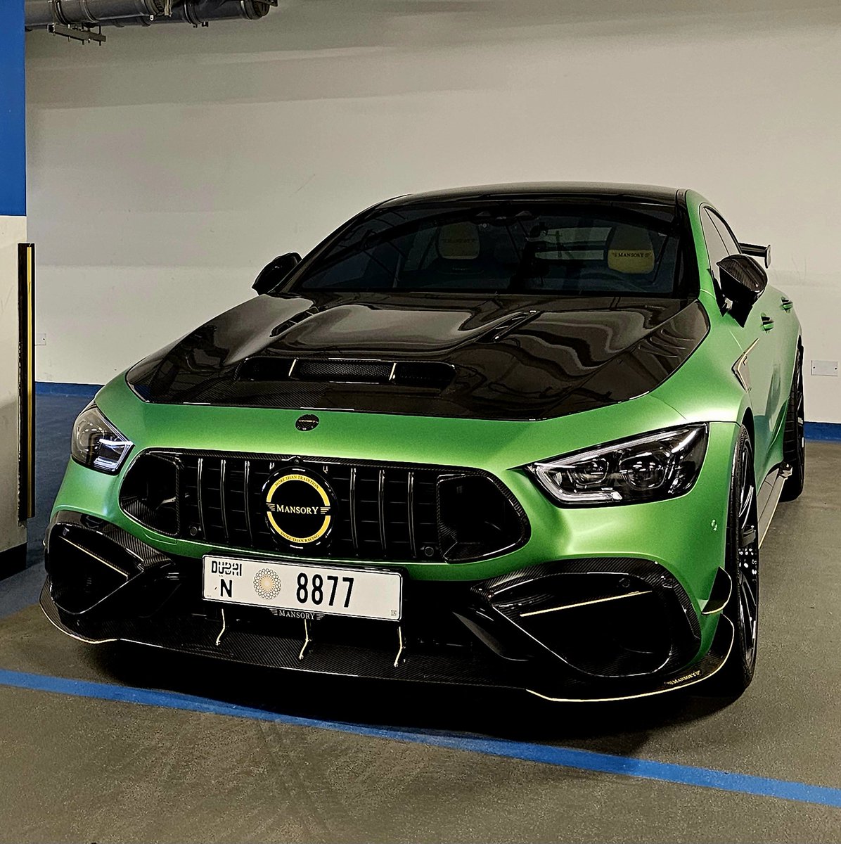 dk44895's tweet photo. Nicht nur für St. Patrick...

#Mansory #Tuning https://t.co/Pmk0hL1CSc
